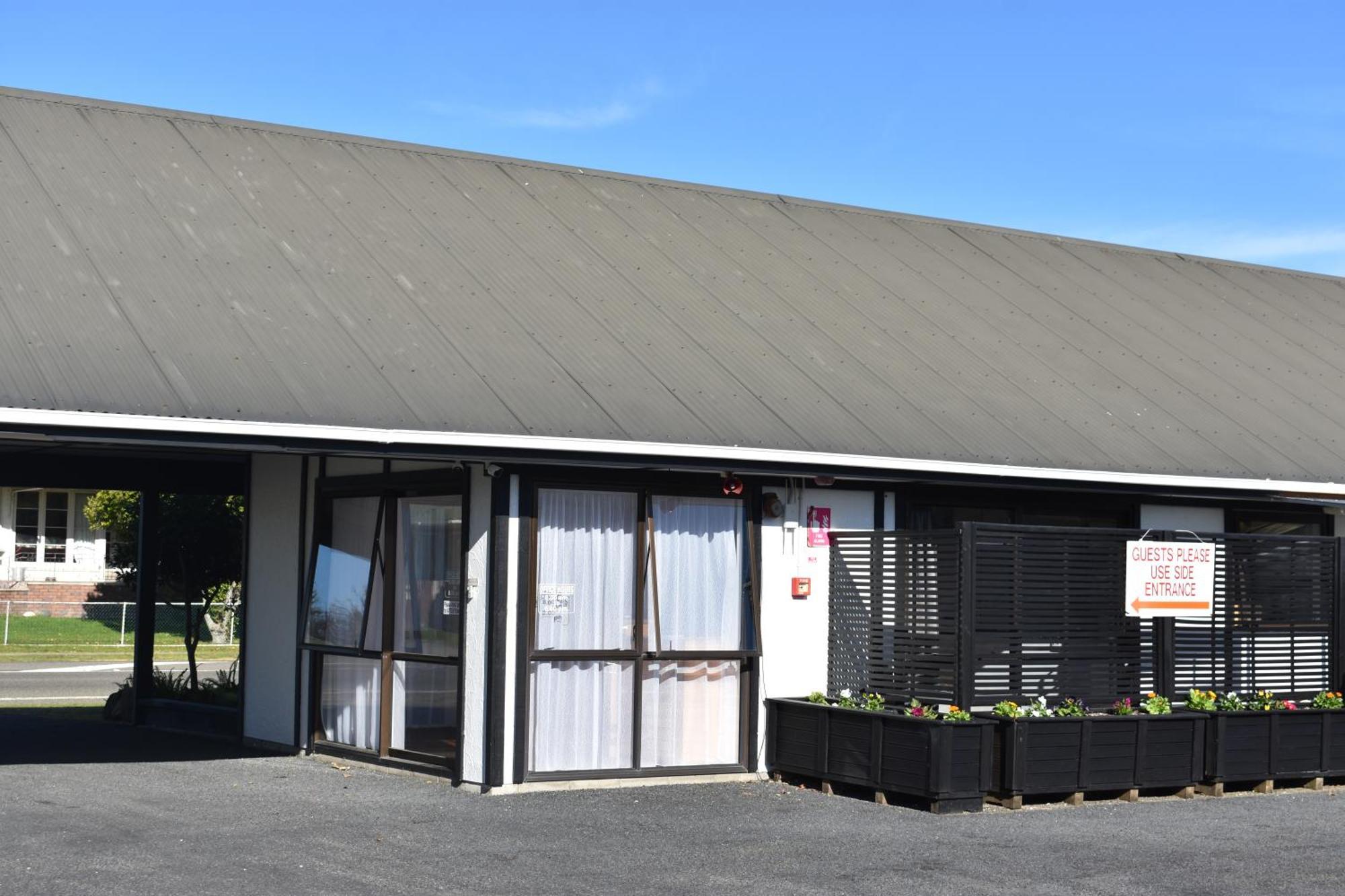 Magnolia Court Motel Opotiki Exterior photo