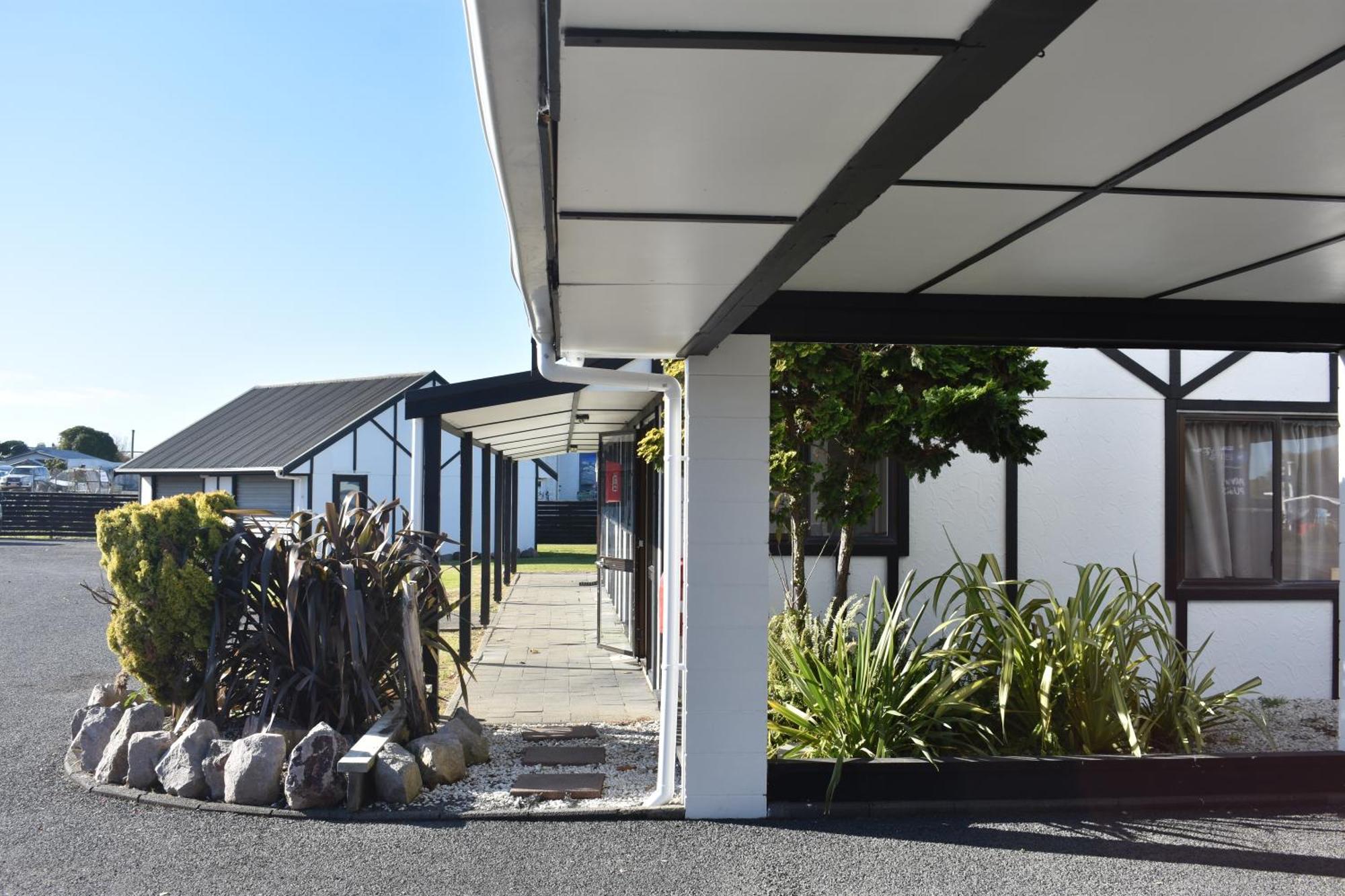 Magnolia Court Motel Opotiki Exterior photo